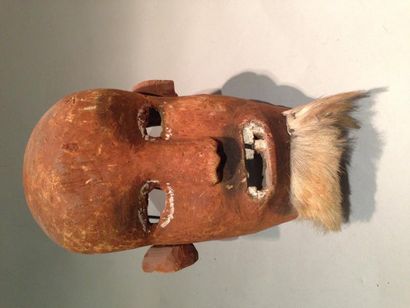 null Masque en bois de style Tanzanien. Haut. : 32 cm.