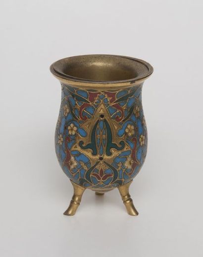 null Ferdinand BARBEDIENNE (1810-1892): Petit vase balustre en bronze doré à décor...