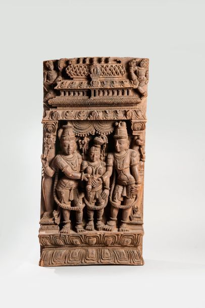 null ENSEMBLE DE DEUX STELES en bois figurant le mariage de Parvati et Chiva. Probablement...