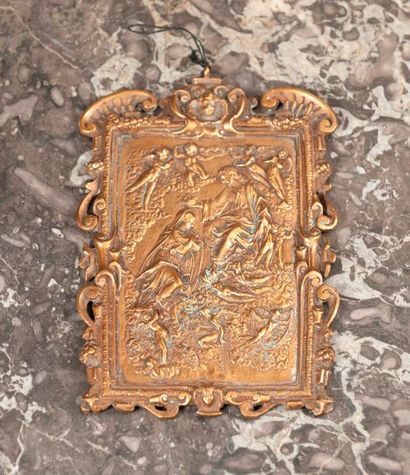 null COURONNEMENT DE LA VIERGE Plaque en bronze doré Dans le style du XVIe siècle...