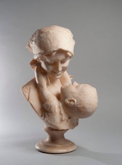 null F. VICHI FIRENZE (1875-1945) Femme et enfant en buste Marbre blanc. Haut.. :...