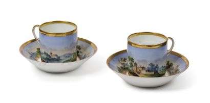 null Paire de tasses avec leur soucoupe, à décor peint de paysage romantique. Gorbounovo,...