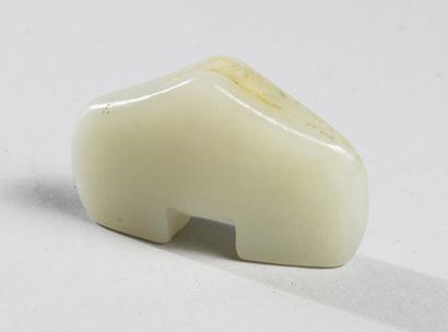 ORNEMENT D'ÉPÉE en jade blanc.
Chine, XIIème...