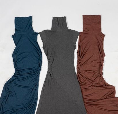 null Donna KARAN

Lot de trois robes de même modèle en jersey bleu marine, marron...