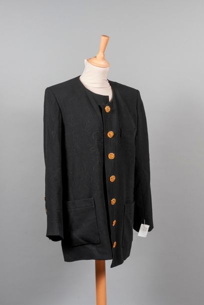 null Yves SAINT LAURENT Rive Gauche

Tailleur en lainage noir composé d'une veste...
