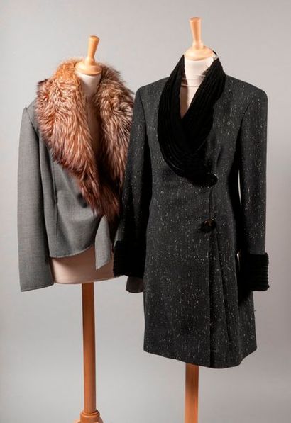 null Donna KARAN, CLIPS

Lot composé d'un manteau en lainage chiné noir et blanc...