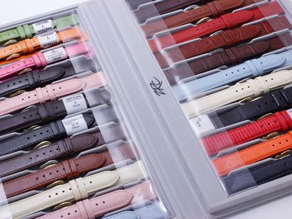 null Coffret composé de 24 bracelets de montre de cuirs différents et de couleurs...