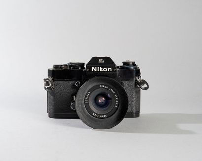 NIKON EL 2, 1977, N° 7906138 
Objectif Nikon...