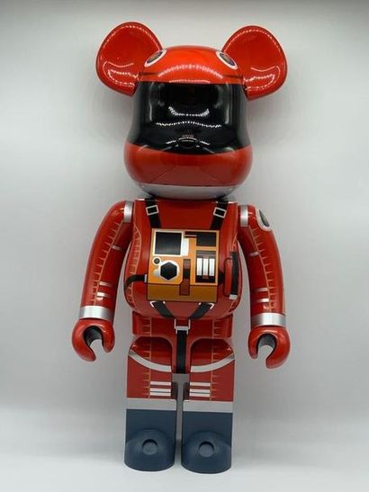 Bearbrick 2001: A Space Odyssey 1000%

(Version Space Suit Orange), 2016 



Figurine...