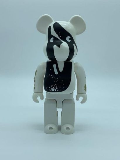 Bearbrick Cap & Pep 400%, 2006 



Figurine en vinyle peint 

Empreinte sous les...