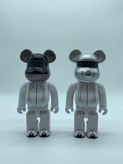 Bearbrick Daft Punk x TRON LEGACY 400% (Set de 2), 2010 



Figurines en vinyle peint...