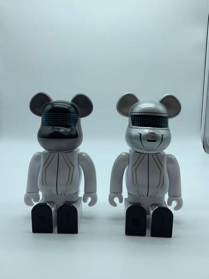 Bearbrick Daft Punk x TRON LEGACY 400% (Set de 2), 2010 



Figurines en vinyle peint...