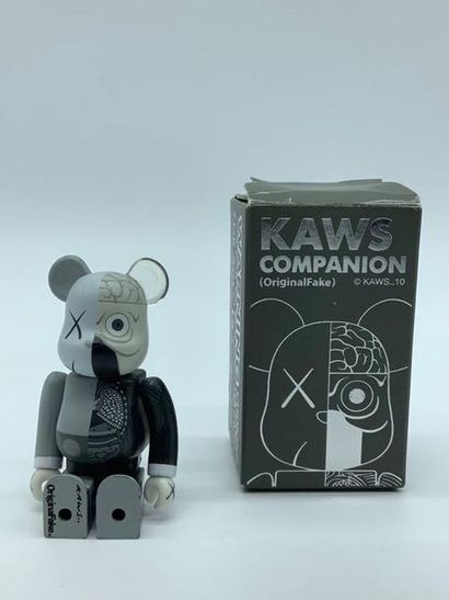 KAWS / Bearbrick KAWS Dissected Companion 100% (Gris), 2010 



Figurine en vinyle...