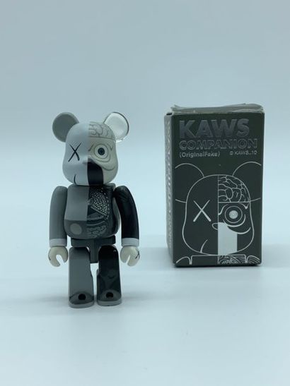 KAWS / Bearbrick KAWS Dissected Companion 100% (Gris), 2010 



Figurine en vinyle...