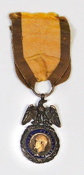 null FRANCE Médaille militaire époque Second Empire du 2è type. Argent, vermeil,...