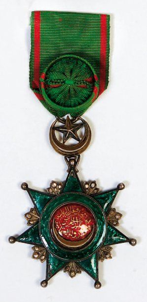 null TURQUIE (EMPIRE) Ordre de l'Osmanie (créé en 1862). Etoile d'officier. Argent,...