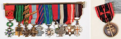 null BROCHETTE DE DIX DÉCORATIONS EN MINIATURE : Grande Croix de la Légion d'honneur,...