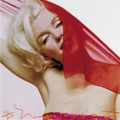 STERN Bert, né en 1929 Marilyn, Red scarf Tirage couleur numéroté 10 / 75, cachet...
