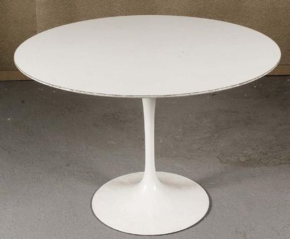 SAARINEN Erro - KNOLL Table tulipe, piétement en fonte d'aluminium laqué blanc plateau...