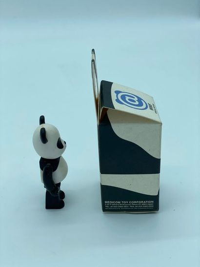Be@rbrick Be@rbrick 

WWF Milk 100%, 2007 



Figurine en vinyle peint 

Avec sa...