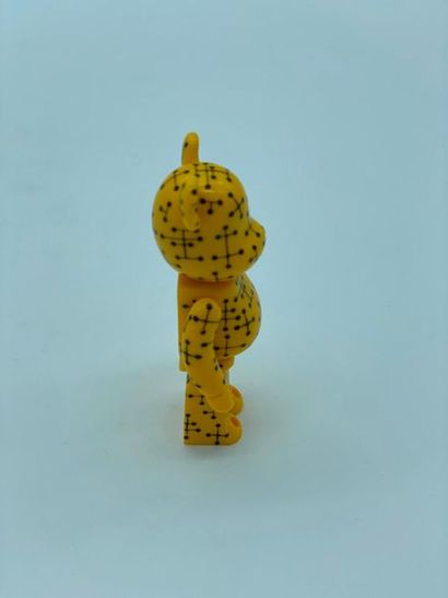 Be@rbrick Be@rbrick 

Series 9 – Eames (Pattern) 100%, 2004



Figurine en vinyle...