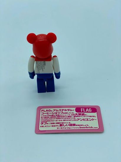 Be@rbrick Be@rbrick 

Series 9 – Holland (Flag) 100%, 2004



Figurine en vinyle...