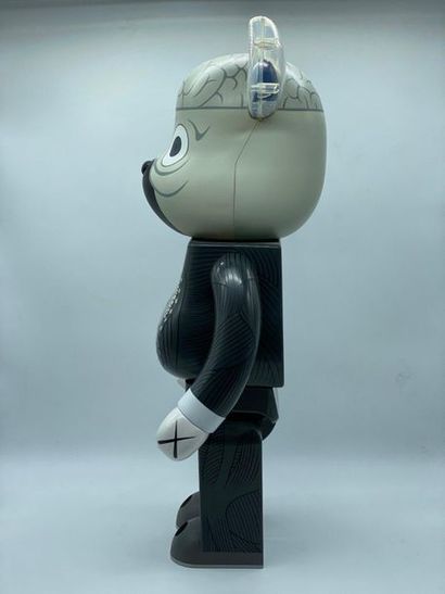 Be@rbrick Be@rbrick X KAWS

Dissected Companion (Grey) 1000%, 2010



Figurine en...