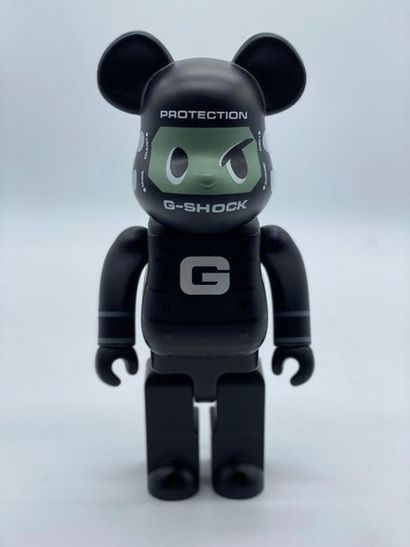 Be@rbrick Be@rbrick 

G-ShockMan (Black) 400%, 2013



Figurine en vinyle peint 

Empreinte...