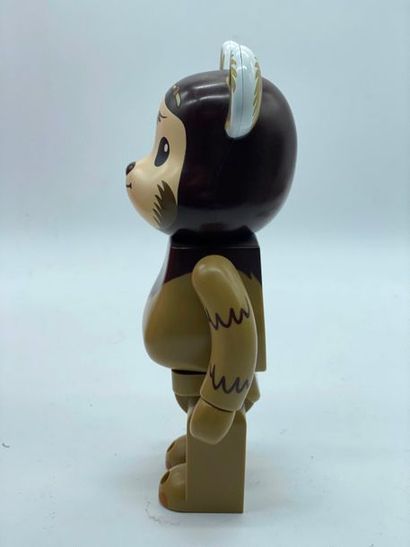 Be@rbrick Be@rbrick 

Star Wars Ewok 400%, 2006



Figurine en vinyle peint 

Empreinte...