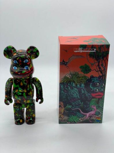 Be@rbrick Nagnagnag Yotsume 400%, 2016 

Painted cast vinyl

Stamped on the underside

With...