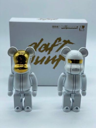 Be@rbrick Superalloy Daft Punk (White) (Set de 2) 200%, 2016 Figurine en metal peint

Avec...