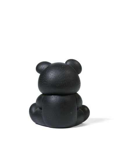 KAWS (Américain, né en 1974) UNDERCOVER BEAR COMPANION (Black), 2009 Figurine en...