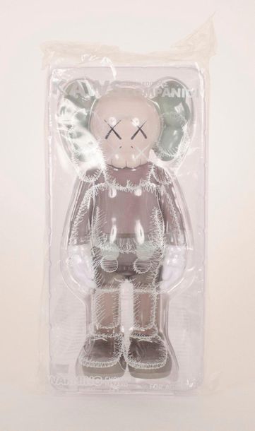 KAWS (Américain, né en 1974) COMPANION (Brown), 2016 

Figurine en vinyle peint 

Empreinte...