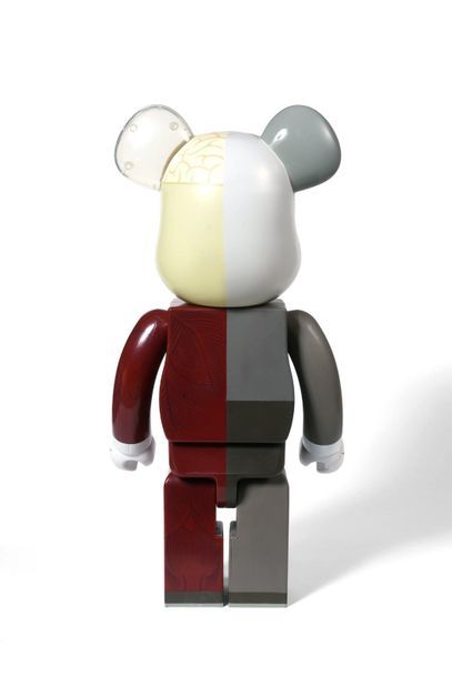 KAWS (Américain, né en 1974) BEARBRICK DISSECTED COMPANION

1 000 % (Brown), 2008...