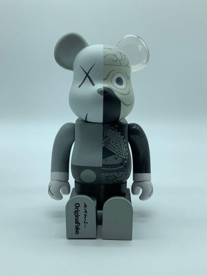 KAWS (Américain, né en 1974) Bearbrick Dissected Companion 400% (Grey), 2010 Figurine...