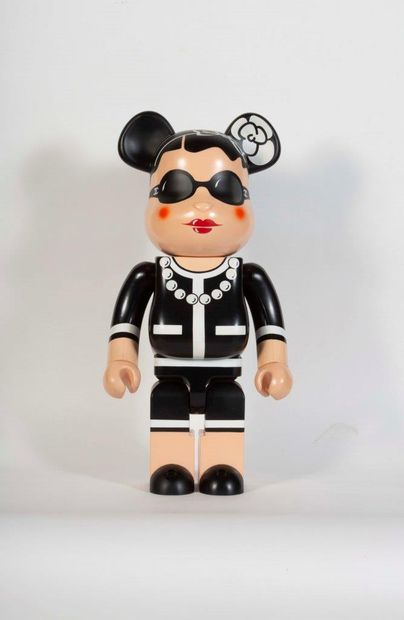 MEDICOM & CHANEL MEDICOM & CHANEL

Love is big, Love is Be@rbrick 1000 % - 2007

ABS

Numbered...