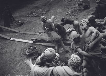 AFP AFP

Au mois de juillet 1945, des employés municipaux réinstallent dans le Jardin...