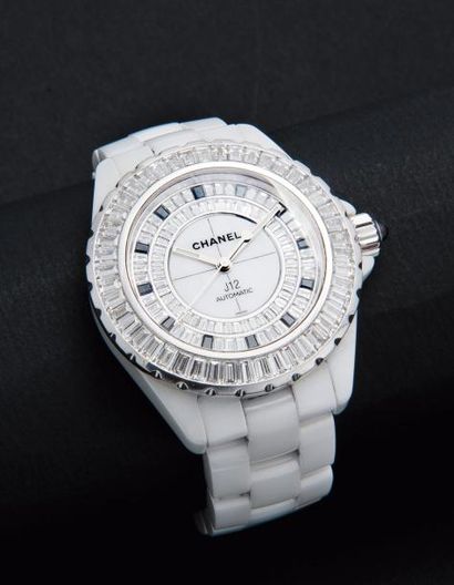 Chanel Collection Haute Joaillerie J12 édition exclusive en or gris et céramique...