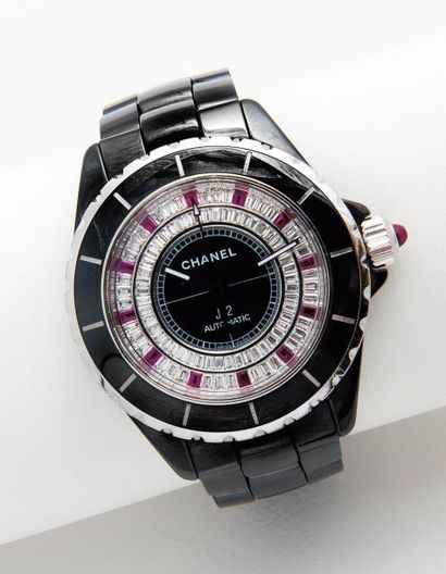 Chanel Collection Haute Joaillerie J12 édition exclusive en or gris et céramique...