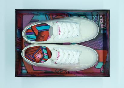 FEIYUE x MR ANDRE (Français, né en 1971) Pair of white sneakers with original packaging....