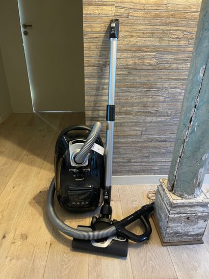 Rowenta vacuum cleaner