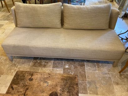 null Two three-seater and two-seater sofas, upholstered in beige fabric, new condition

300...