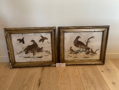 null Pair of embroideries with bird design and feather collage 

28 x 36 cm