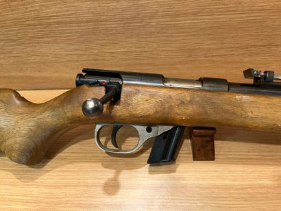 ØCarabine Unique calibre 22LR - N° 155296...