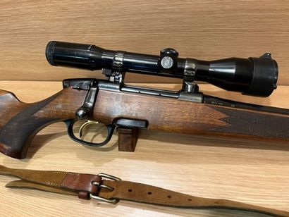 null ØSteyr Mannlicher rifle caliber 9,3 x 62 - N° 271268, equipped with a scope

Zeiss...