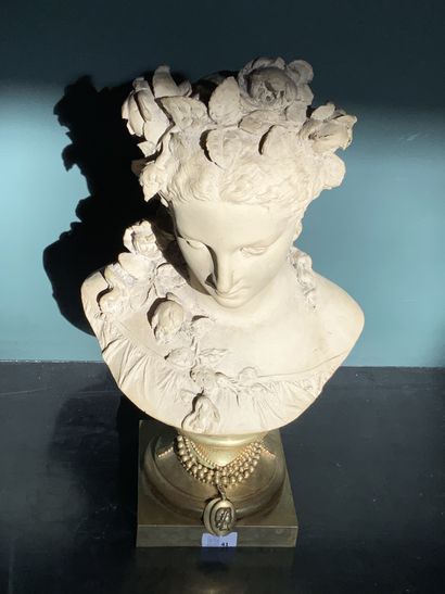  Albert Ernest CARRIER BELLEUSE (1824 - 1887)
Buste de femme à la couronne fleurie...