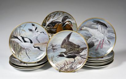 null Ensemble de 19 assiettes de la collection « Birds of the World », à décor essentiellement...