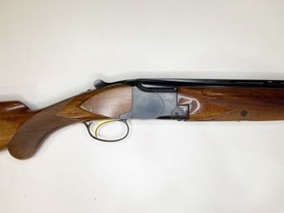 null Ø fusil Superposé Browning B25 calibre 12/70 (n°96057 S8). Canons lisses de

67...