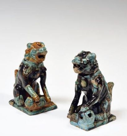 Chine
Deux chiens de Fô en céramique émaillée...