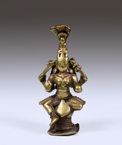 null Padmavati (Padmāvatī )
Inde
Alliage cuivreux, H. 10,5 cm
Padmavati est une divinité...